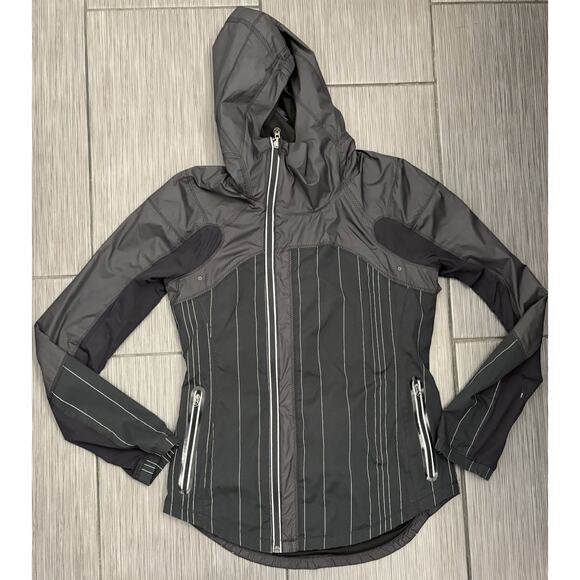 lululemon athletica Jackets & Blazers - Lululemon Run Get Up and Glow Reflective Jacket Black Size 6 Activewear